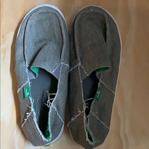 NWOB Distressed Saunks for kids.